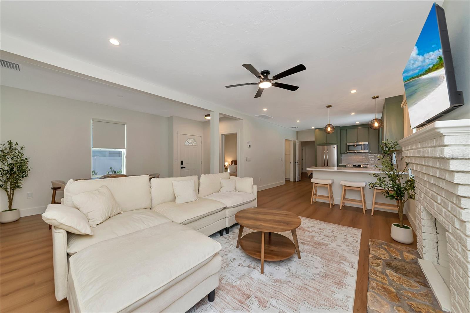 Image 13 of 59 For 316 27th Street W