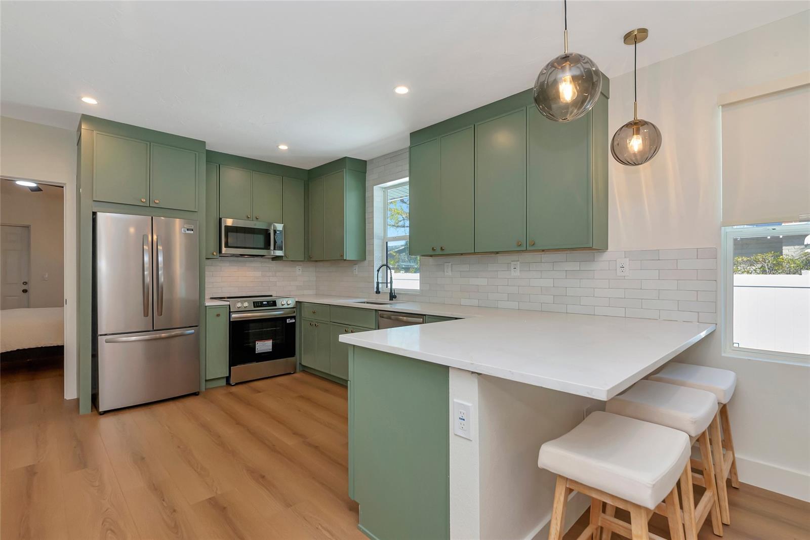 Image 15 of 59 For 316 27th Street W