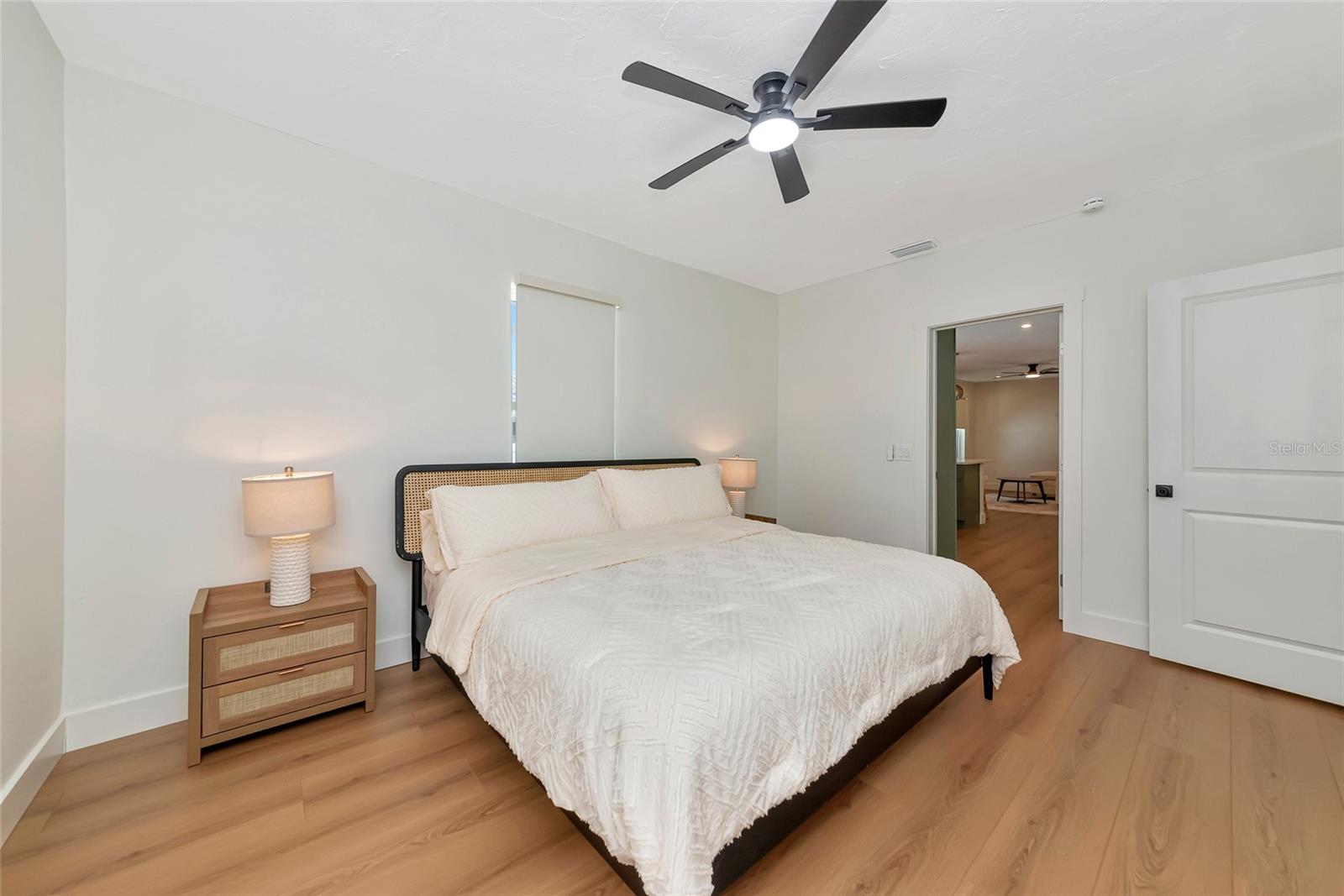 Image 22 of 59 For 316 27th Street W