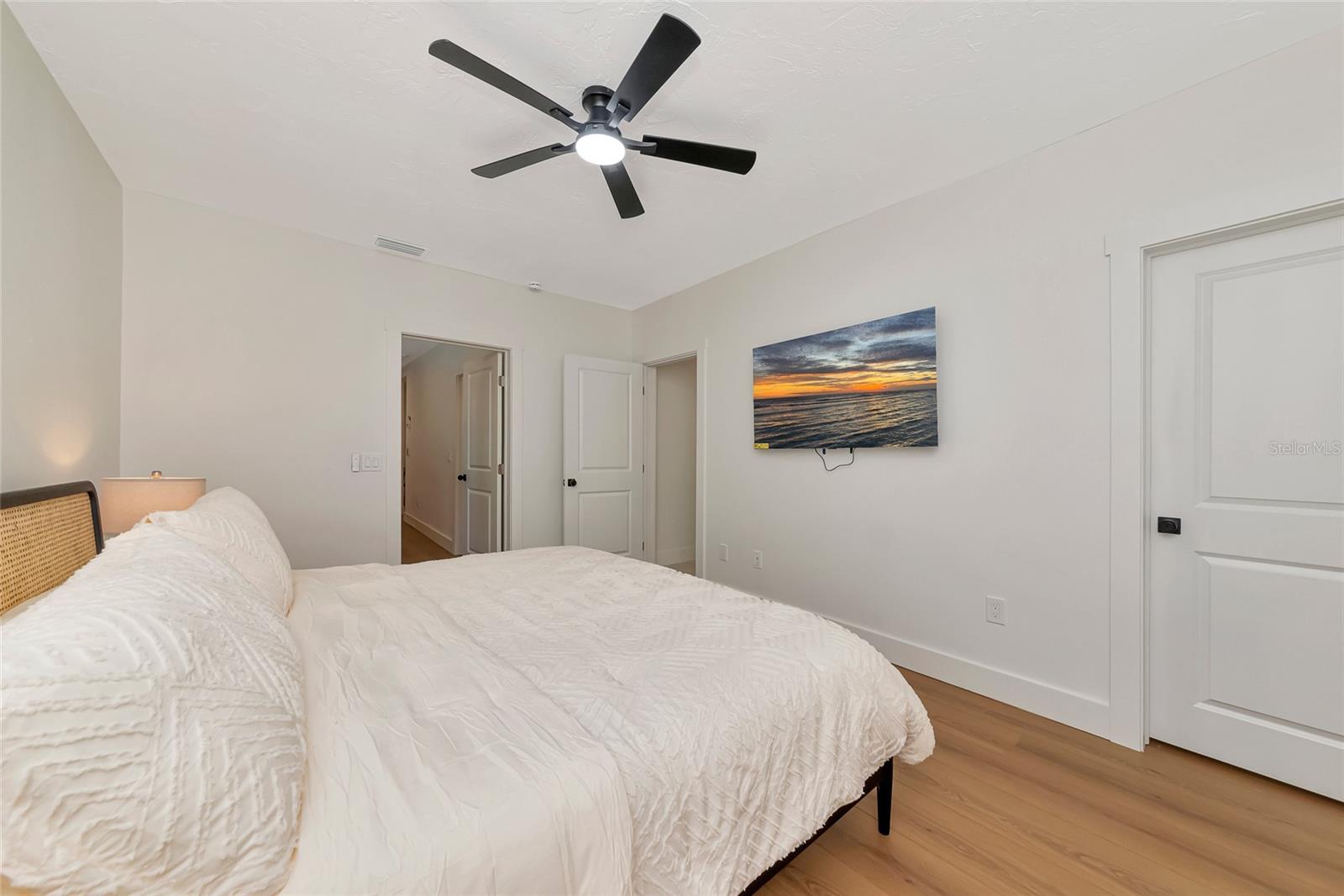 Image 24 of 59 For 316 27th Street W