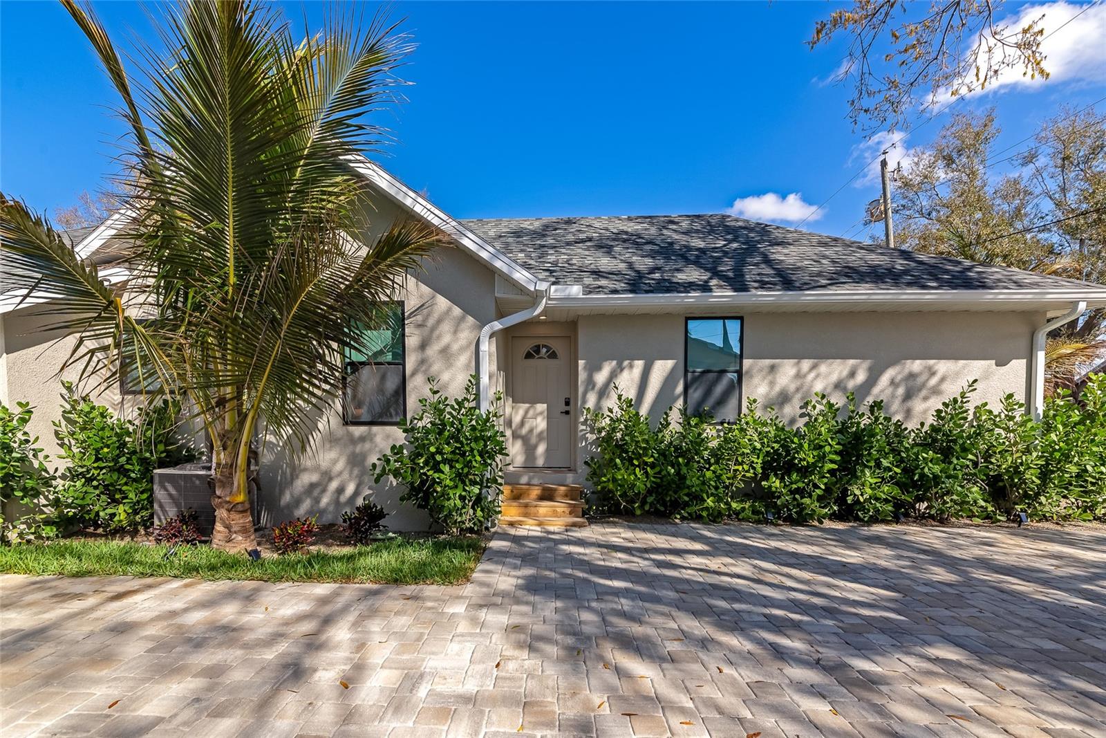 Image 5 of 59 For 316 27th Street W