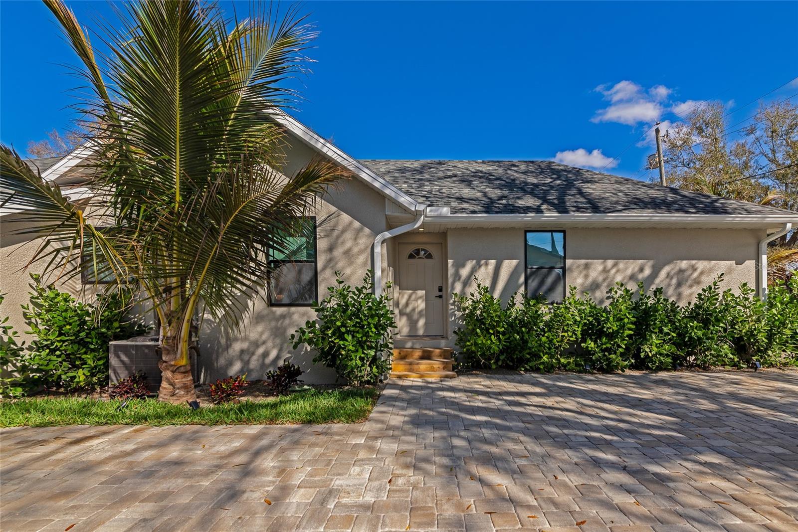 Image 6 of 59 For 316 27th Street W