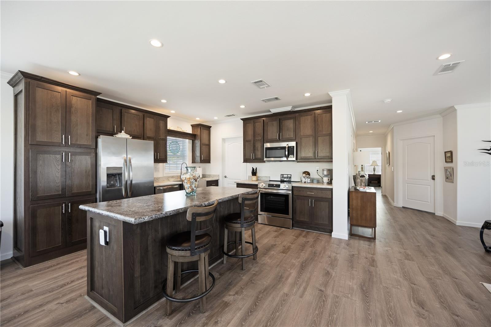 Image 11 of 36 For 2 Botany Bay Circle