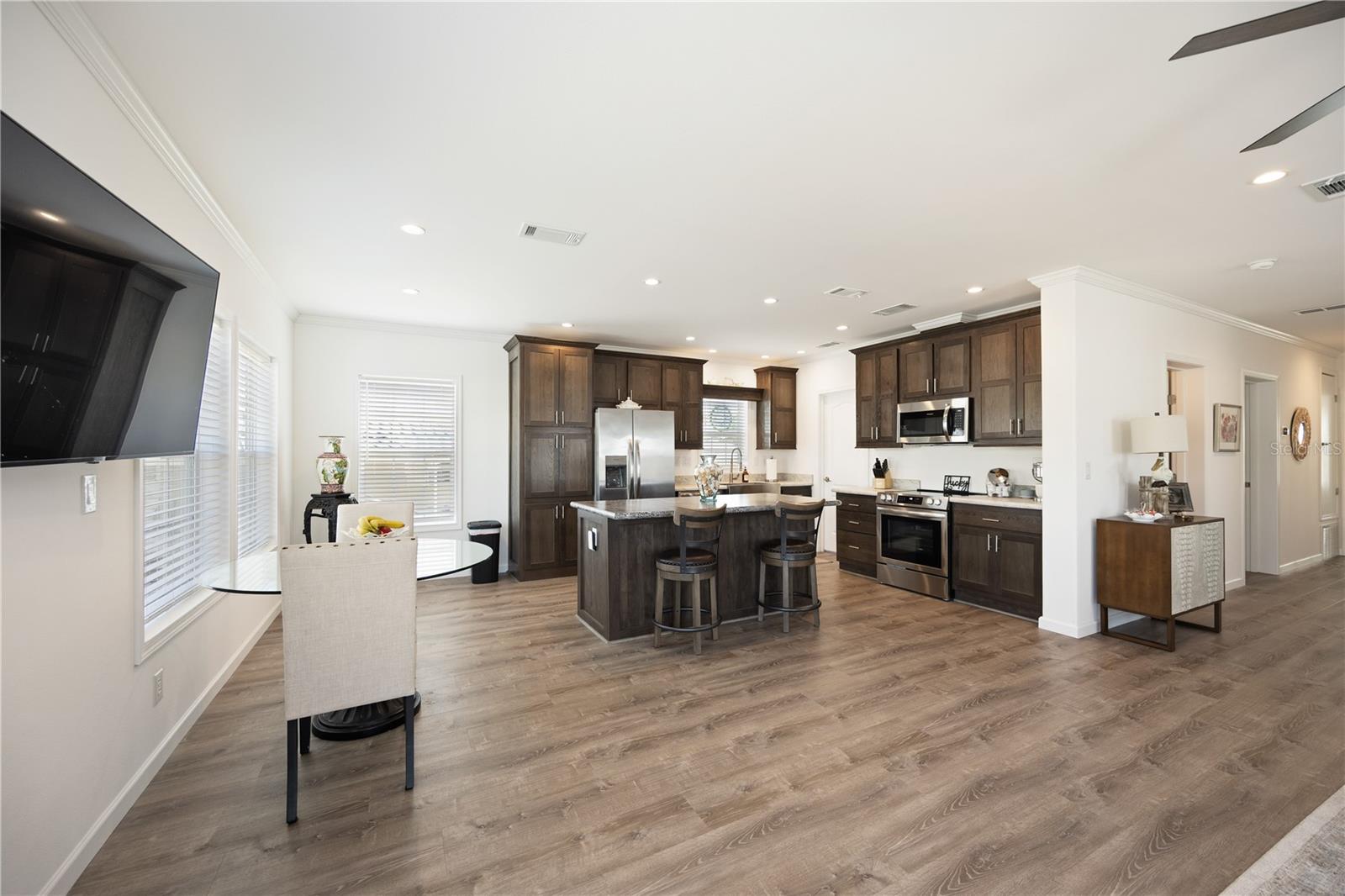 Image 13 of 36 For 2 Botany Bay Circle