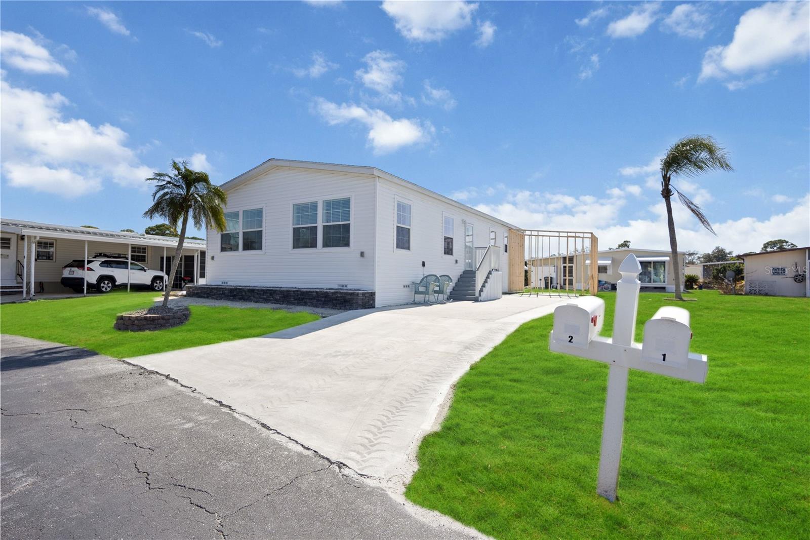 Image 30 of 36 For 2 Botany Bay Circle