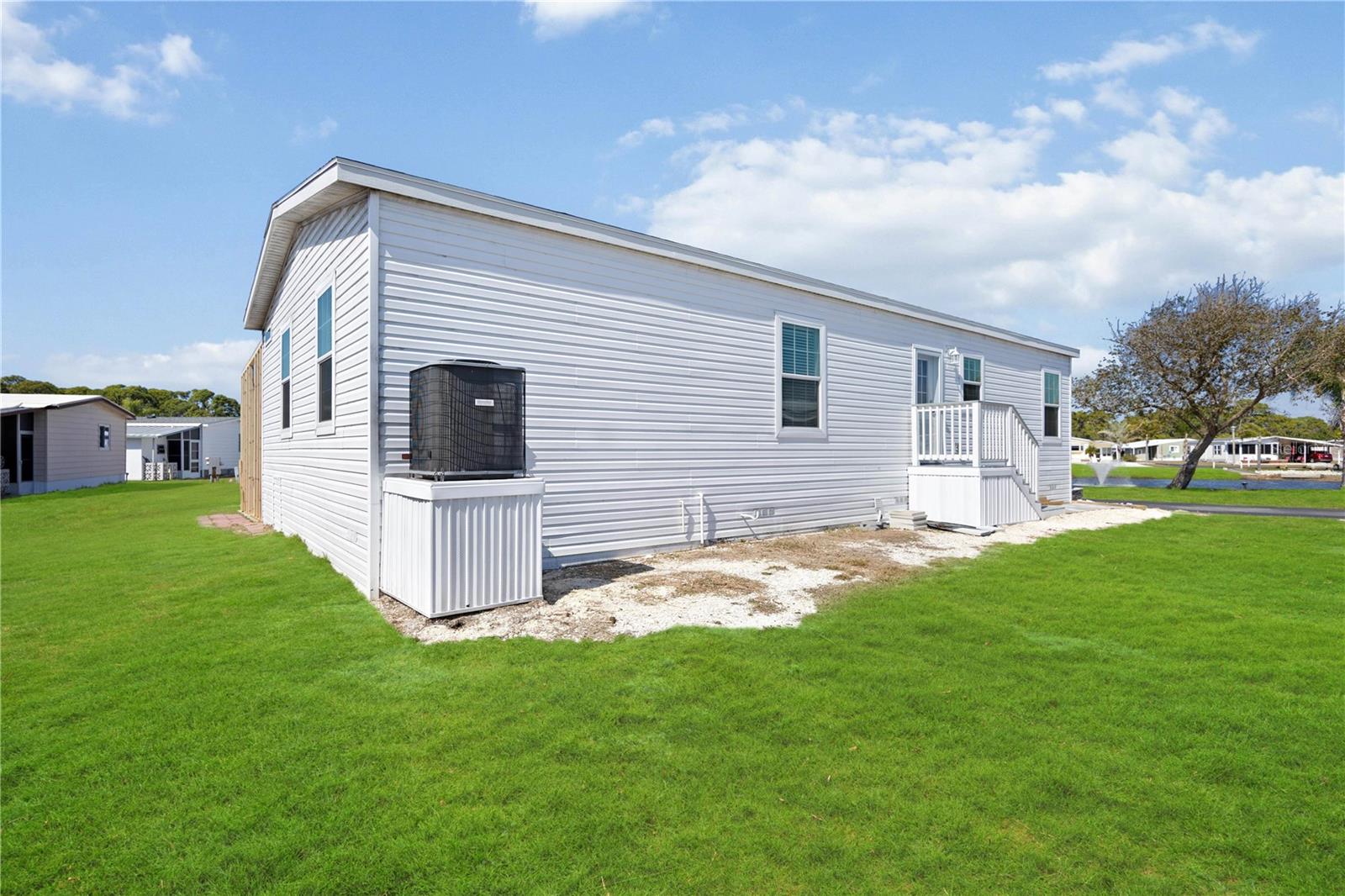 Image 31 of 36 For 2 Botany Bay Circle