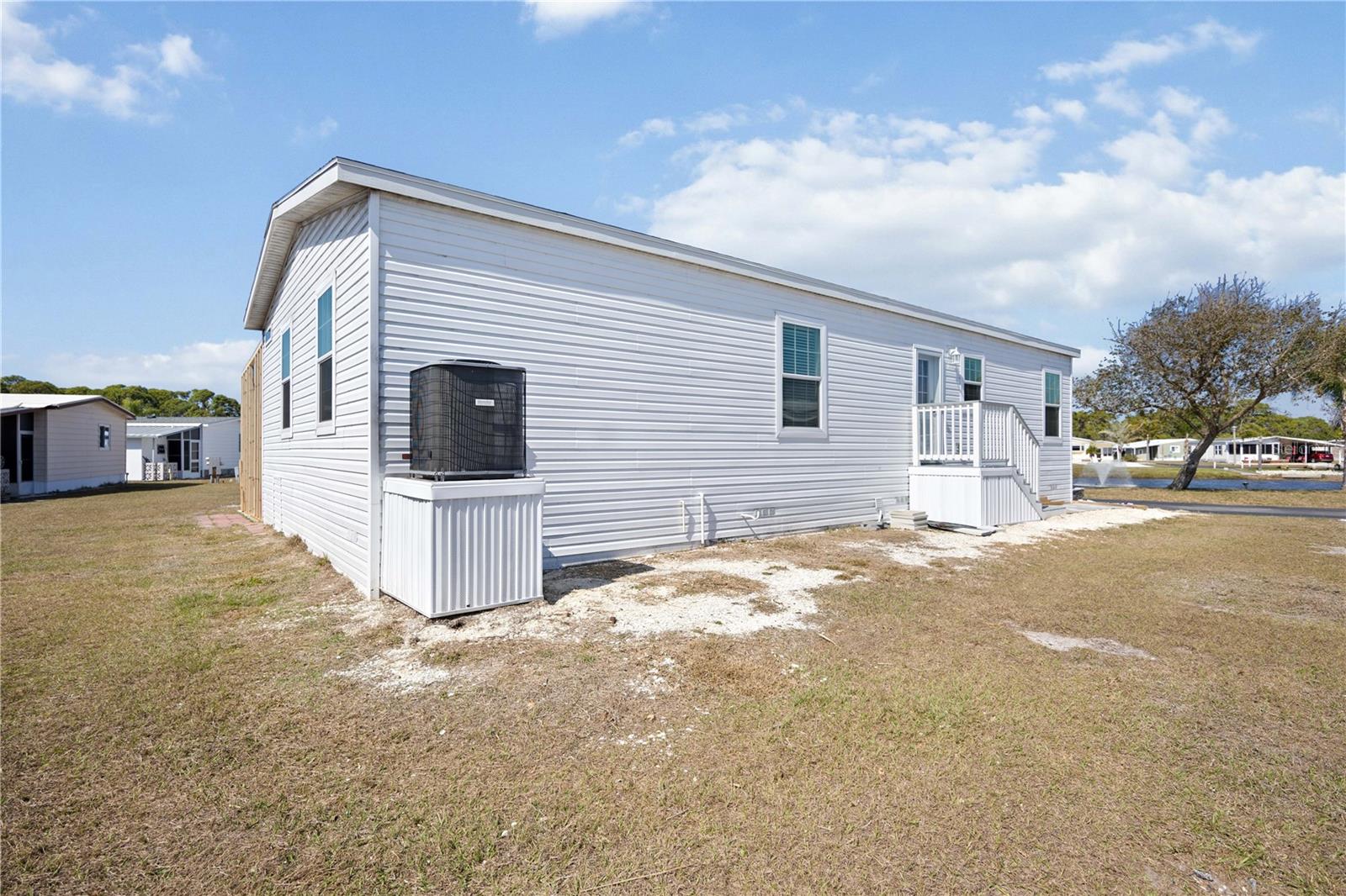 Image 5 of 36 For 2 Botany Bay Circle