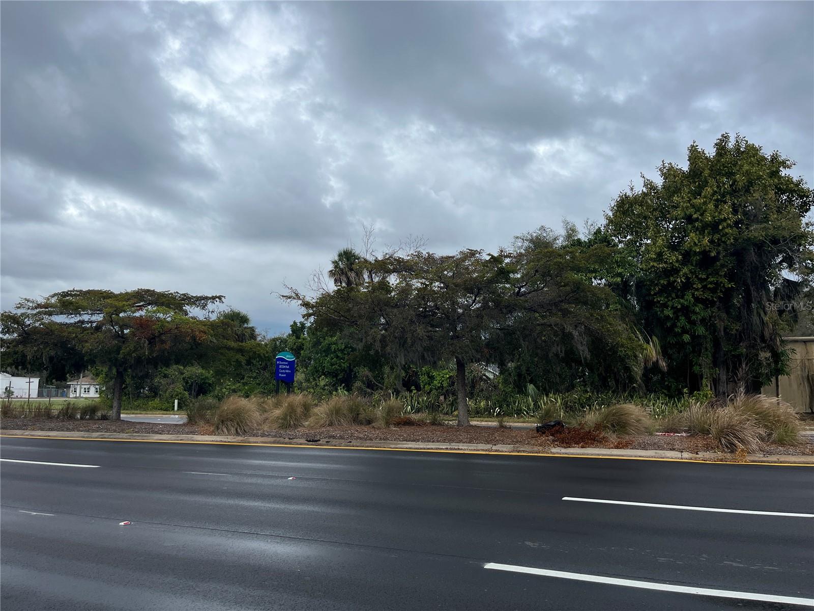 Image 4 of 5 For 1519 Manatee Avenue E