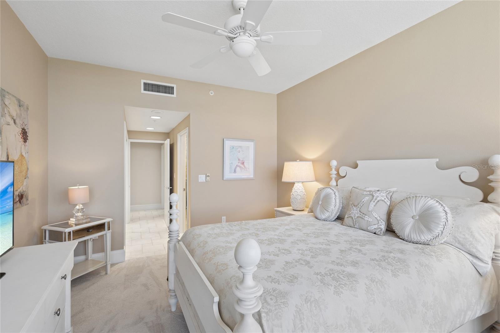 Image 22 of 55 For 3010 Grand Bay Boulevard 432