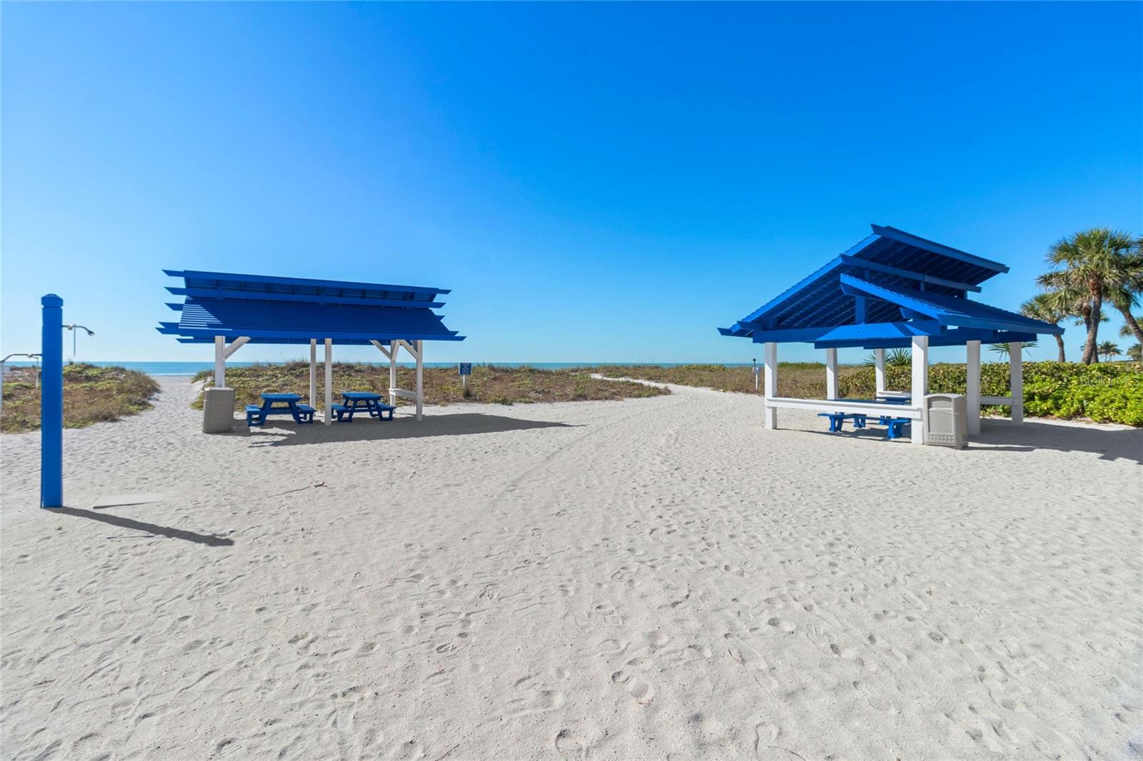 Image 43 of 55 For 3010 Grand Bay Boulevard 432