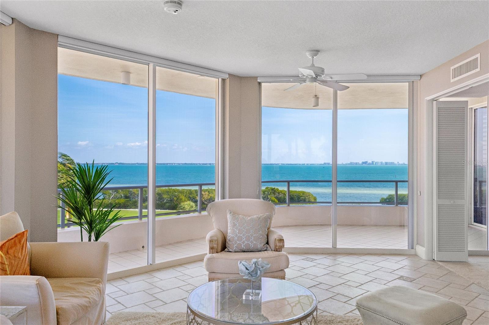 Image 5 of 55 For 3010 Grand Bay Boulevard 432