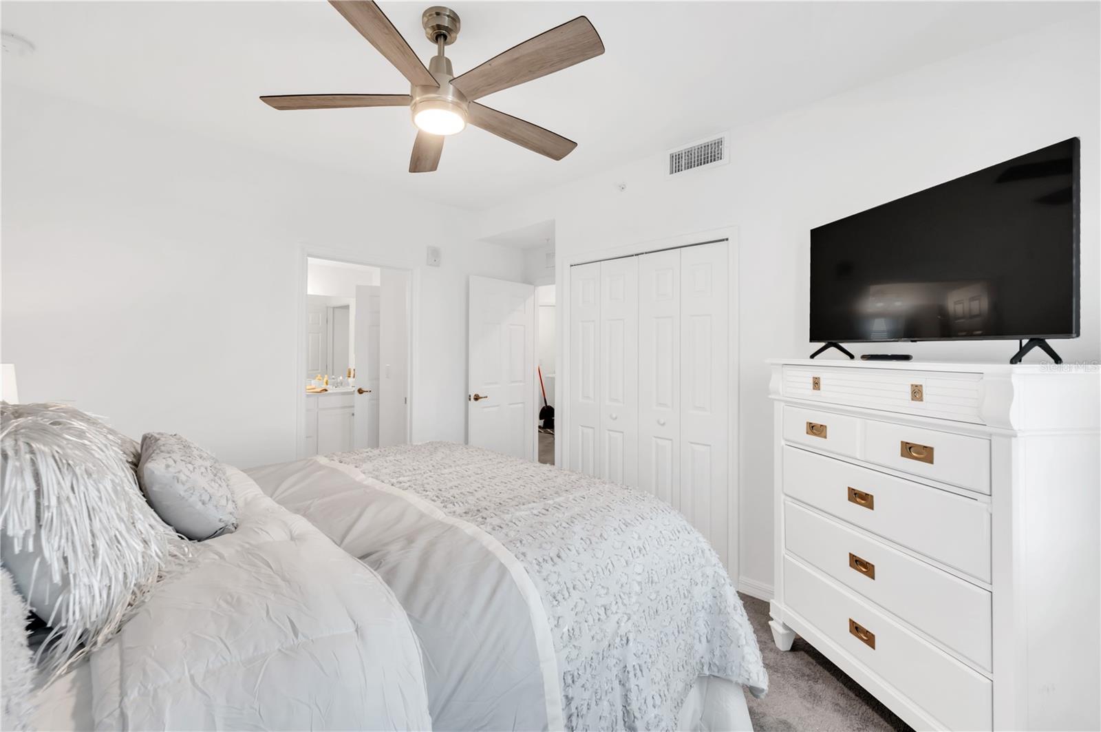 Image 15 of 45 For 18114 Gawthrop Drive 201