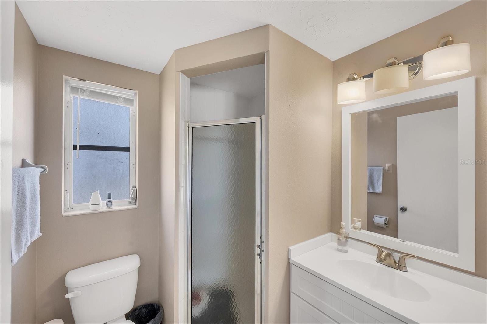 Image 29 of 39 For 3010 Golden Rain Drive