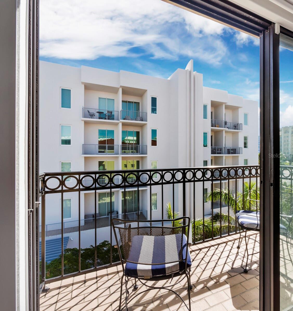 Image 6 of 15 For 205 Golden Gate Point 401