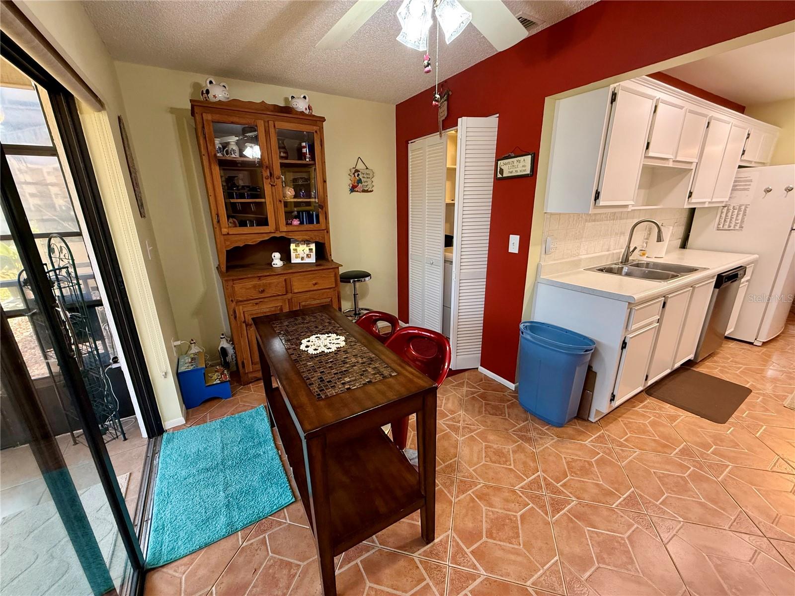 Image 15 of 37 For 6070 80th Street N 105