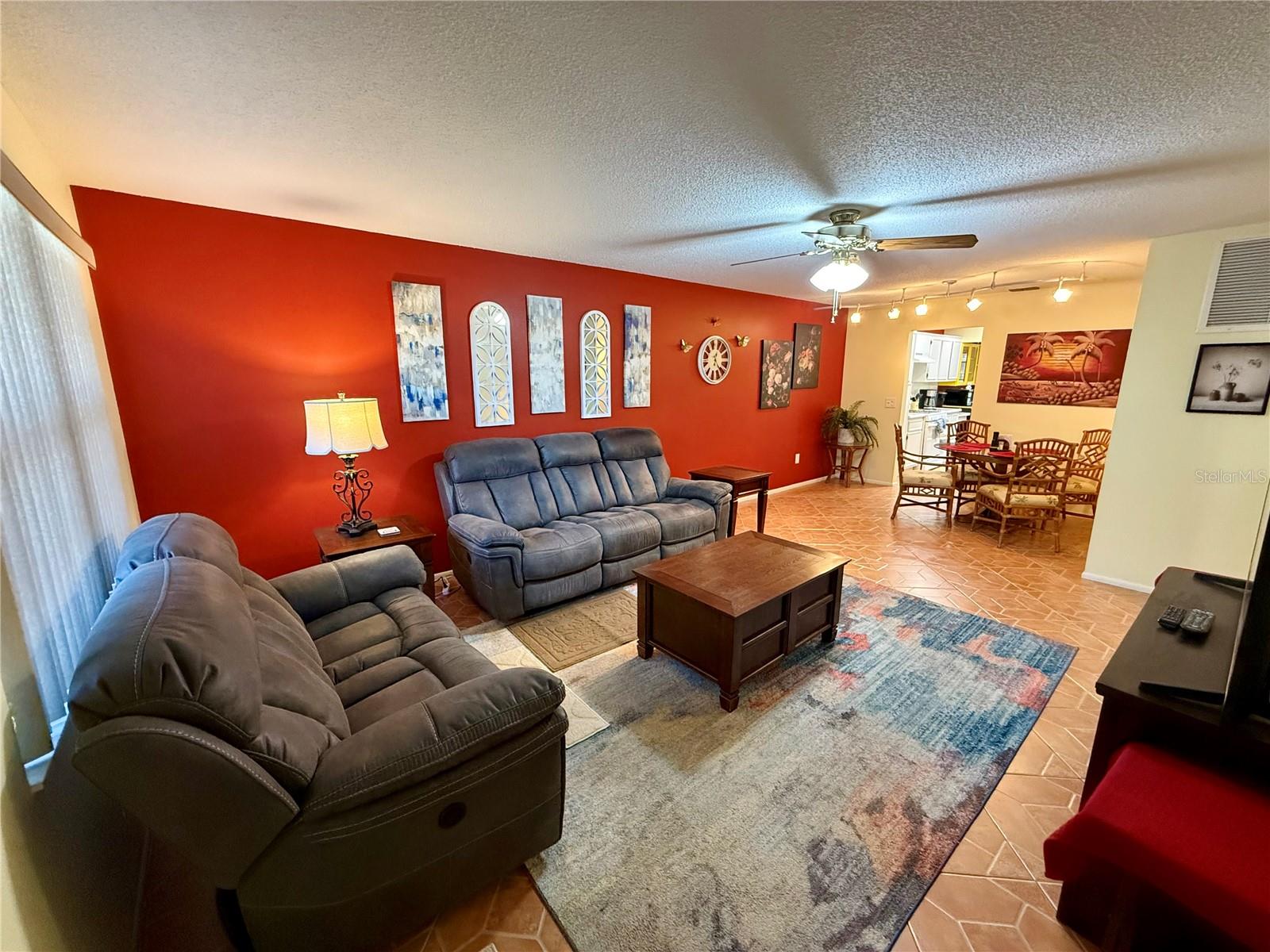 Image 4 of 37 For 6070 80th Street N 105