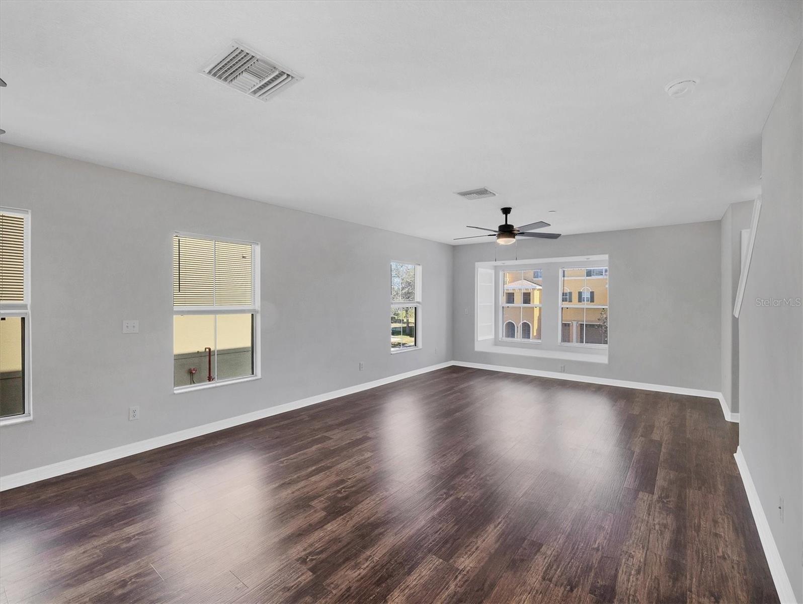 Image 4 of 41 For 8717 Spruce Hills Court 8717