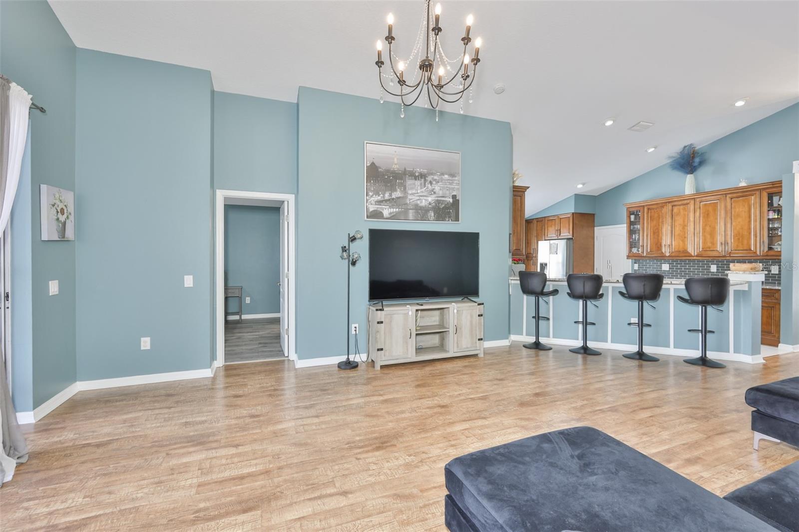 Image 11 of 42 For 8130 Alamosa Wood Avenue