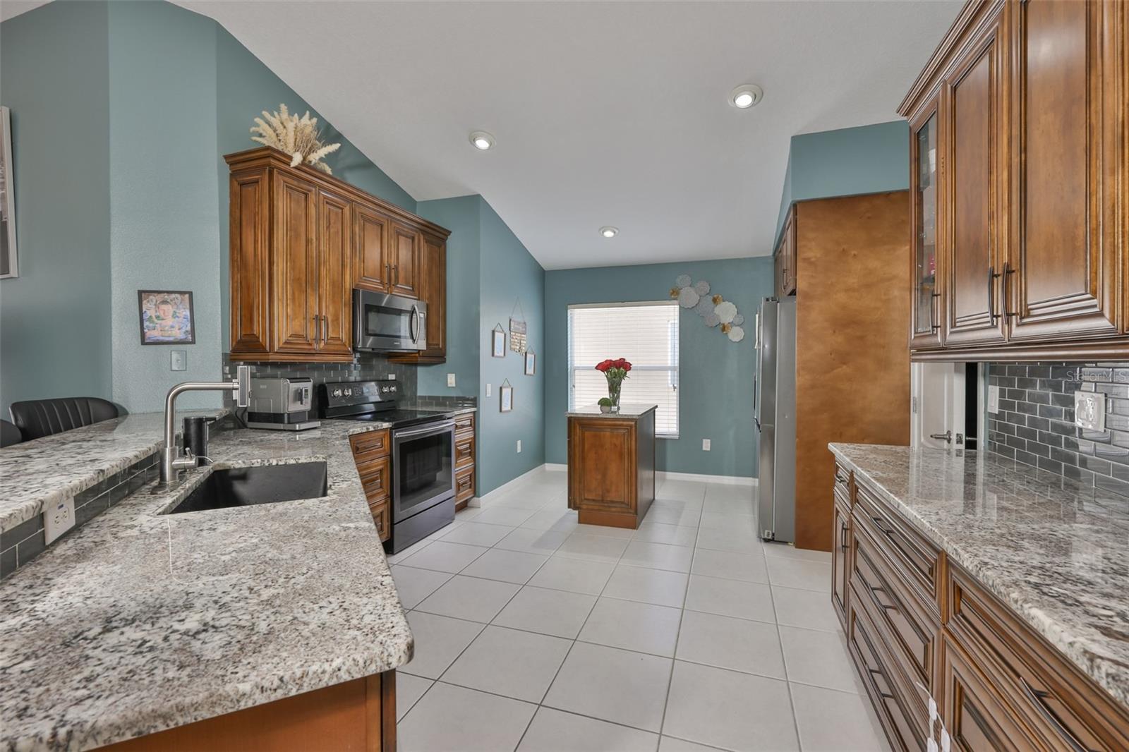 Image 14 of 42 For 8130 Alamosa Wood Avenue