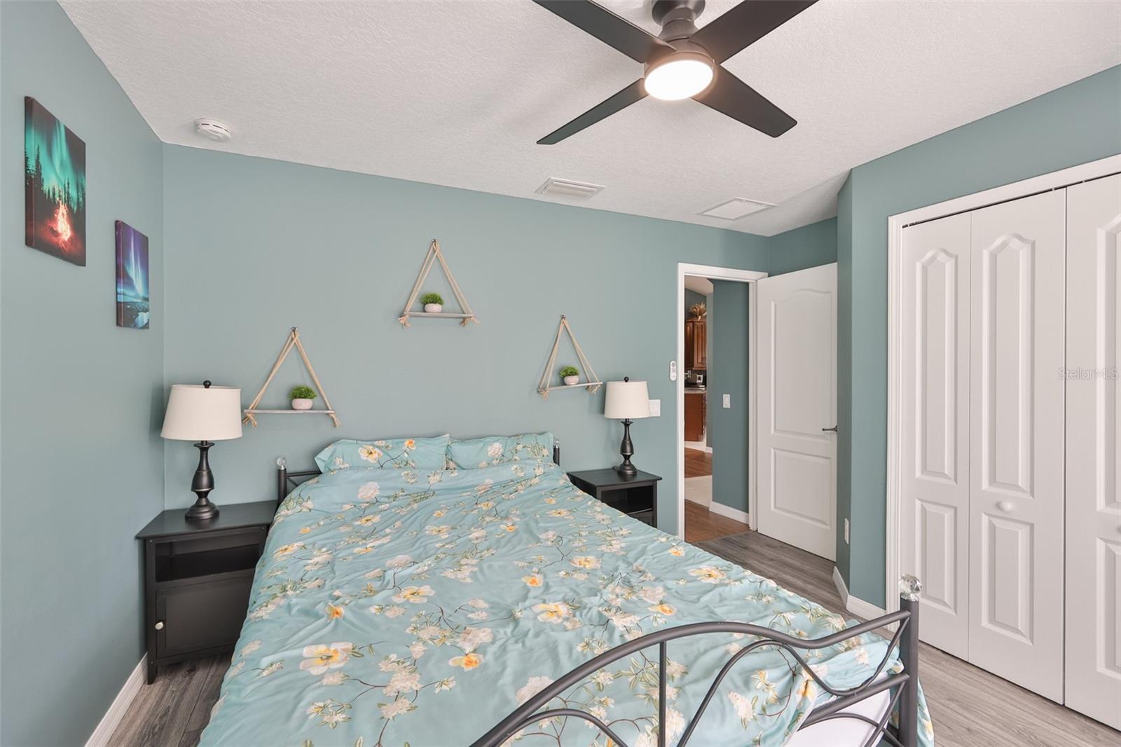 Image 25 of 42 For 8130 Alamosa Wood Avenue