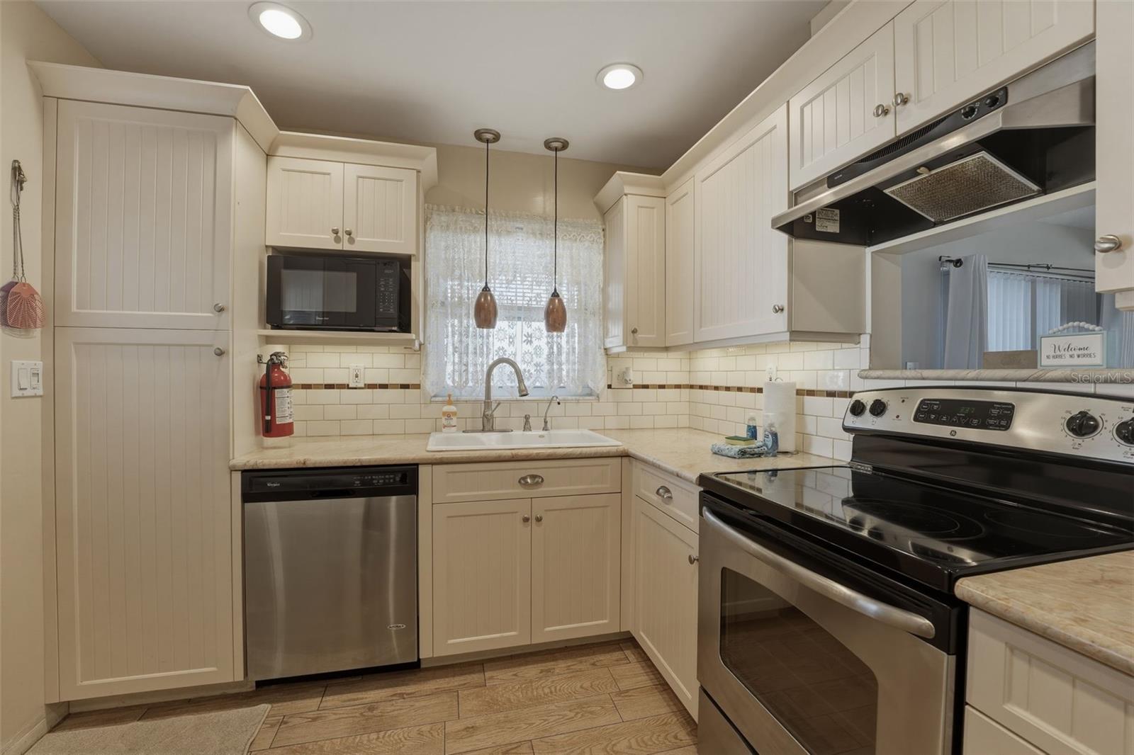 Image 14 of 30 For 1904 31st Street W