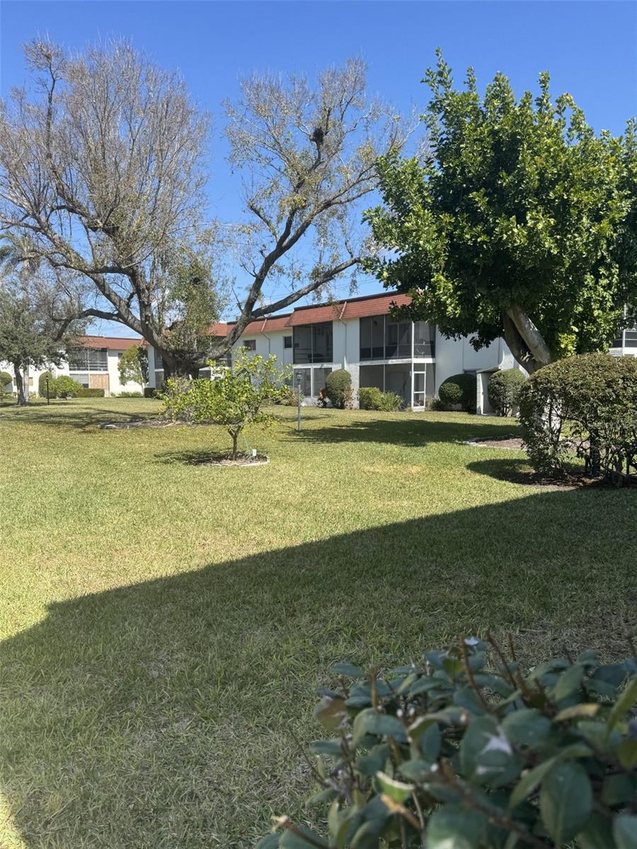 Image 16 of 19 For 3602 Beneva Road 405