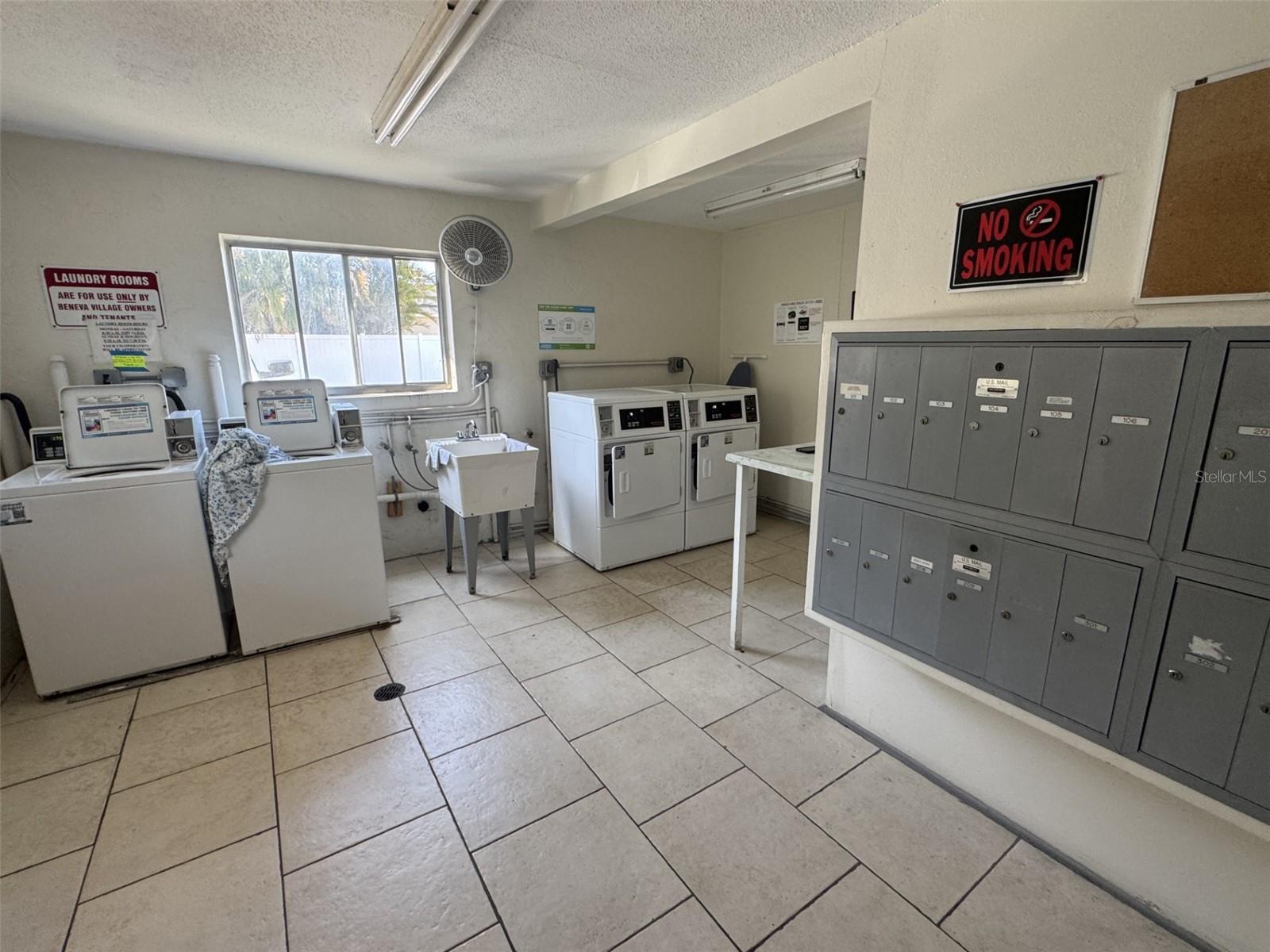 Image 17 of 19 For 3602 Beneva Road 405