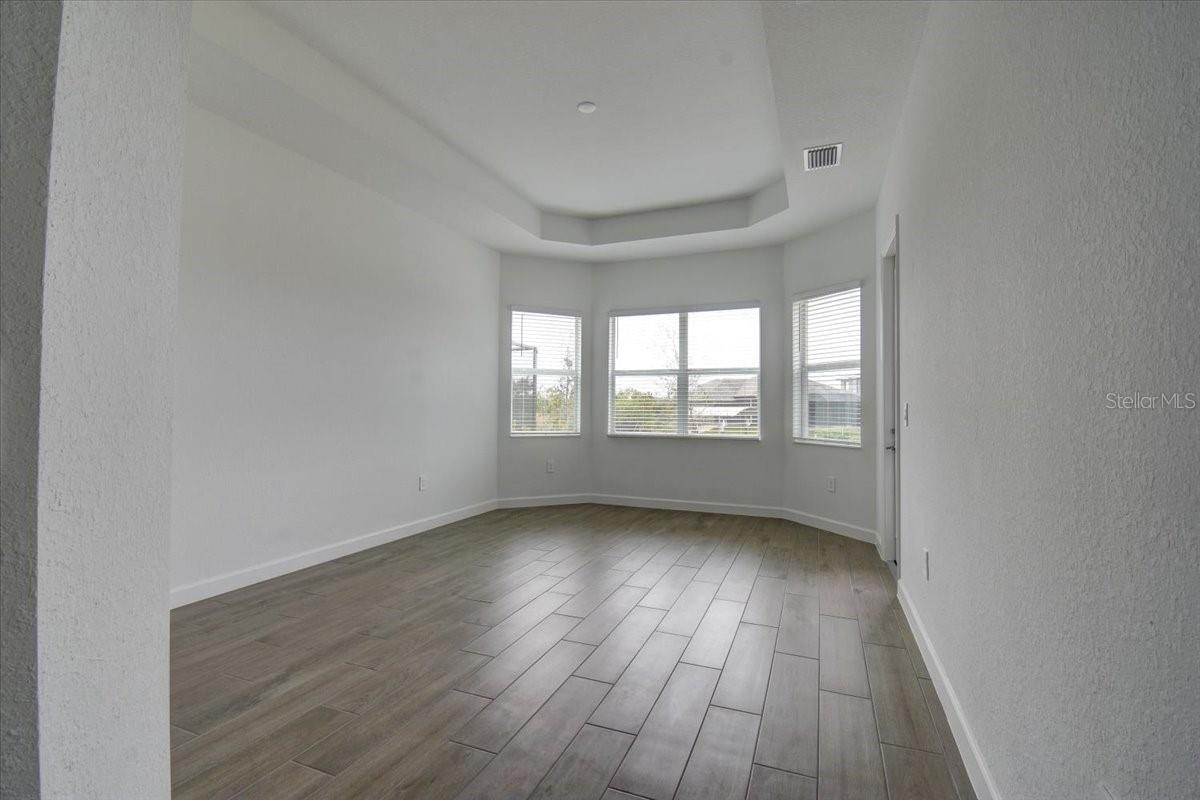 Image 10 of 44 For 7796 Lakes Edge Lane