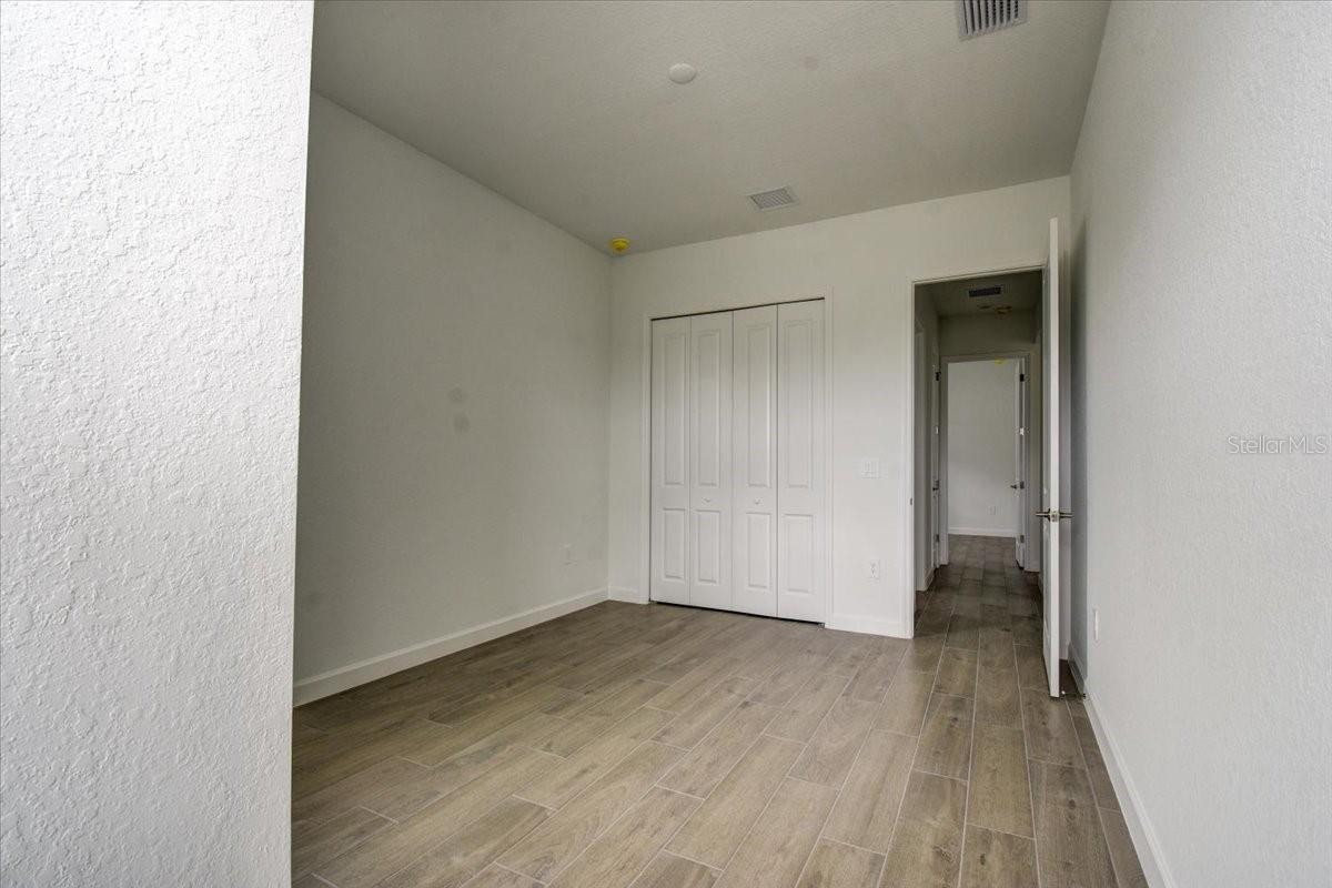 Image 14 of 44 For 7796 Lakes Edge Lane