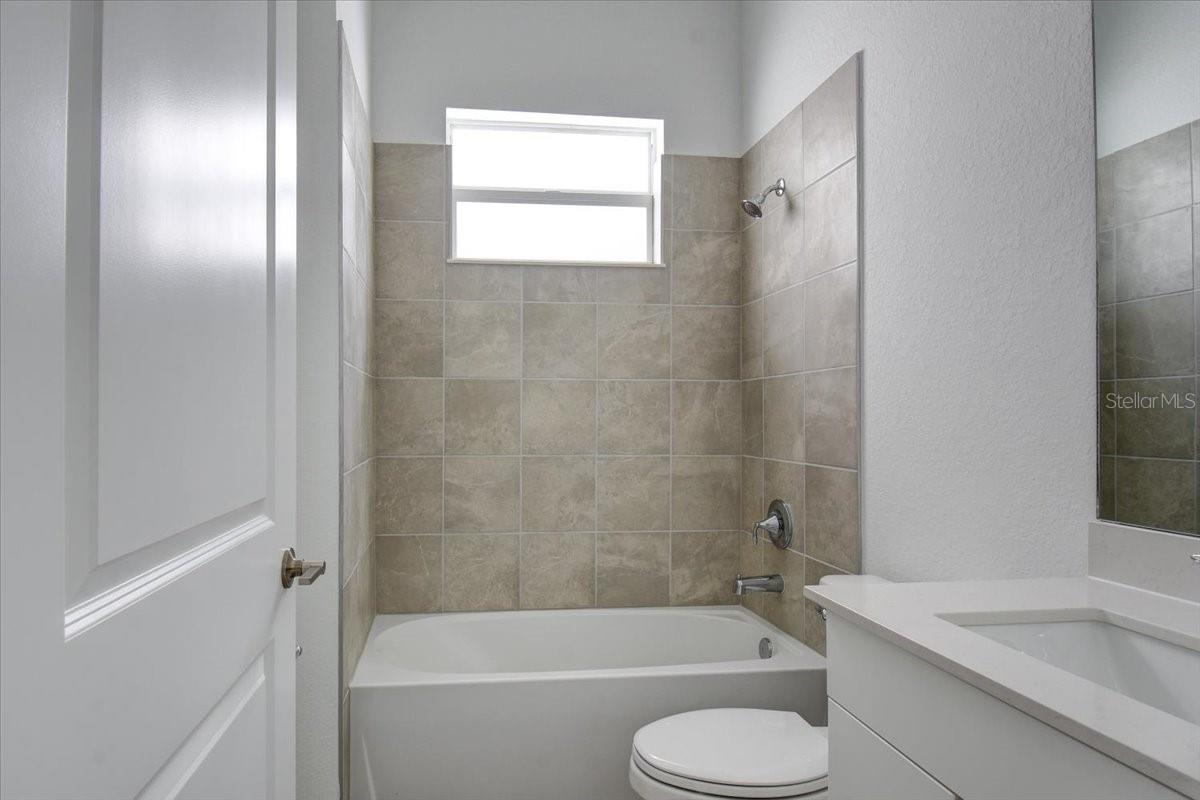 Image 16 of 44 For 7796 Lakes Edge Lane