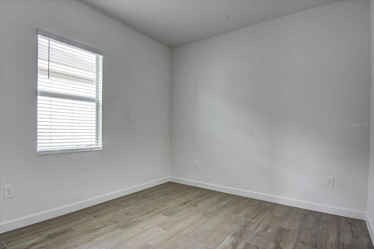 Image 17 of 44 For 7796 Lakes Edge Lane