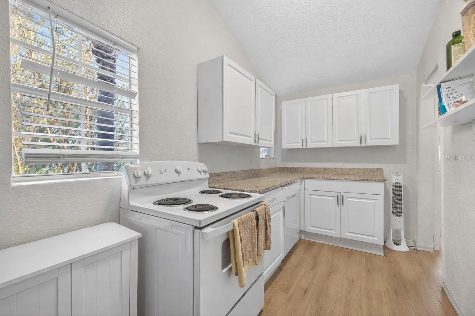 Image 11 of 22 For 1017 8th Street N