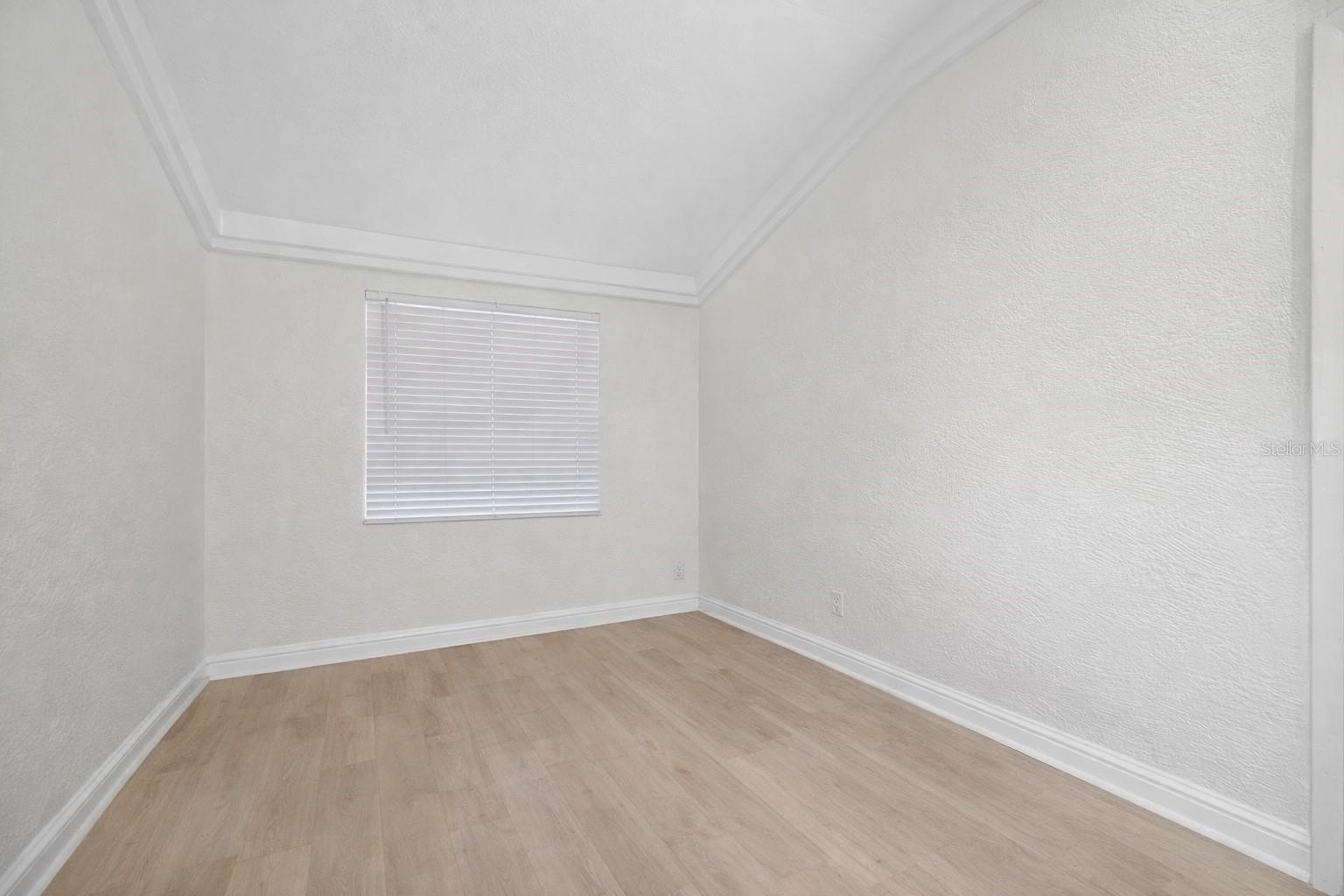 Image 14 of 22 For 1017 8th Street N