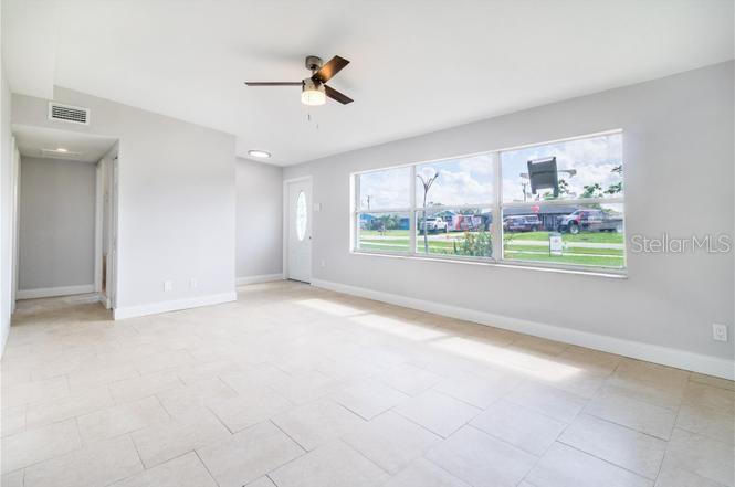 Image 14 of 19 For 3285 Port Charlotte Boulevard