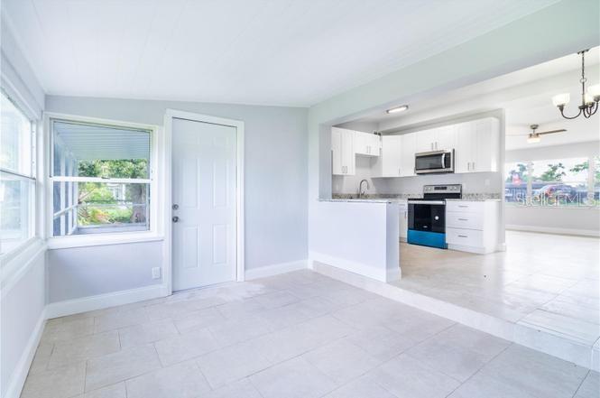 Image 15 of 19 For 3285 Port Charlotte Boulevard