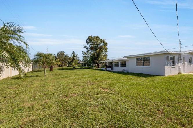 Image 18 of 19 For 3285 Port Charlotte Boulevard