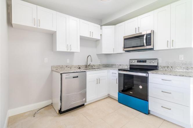 Image 4 of 19 For 3285 Port Charlotte Boulevard