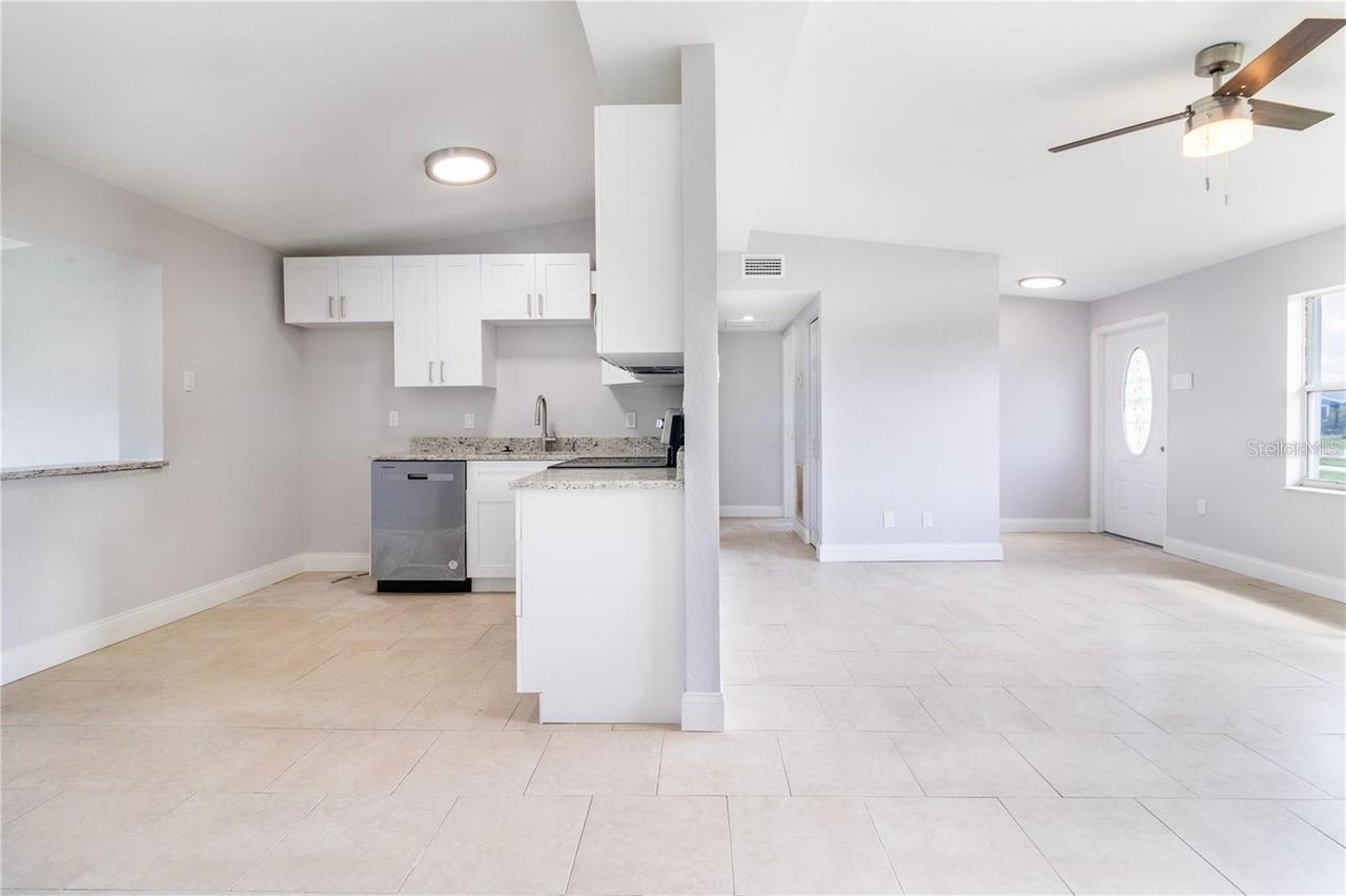 Image 5 of 19 For 3285 Port Charlotte Boulevard