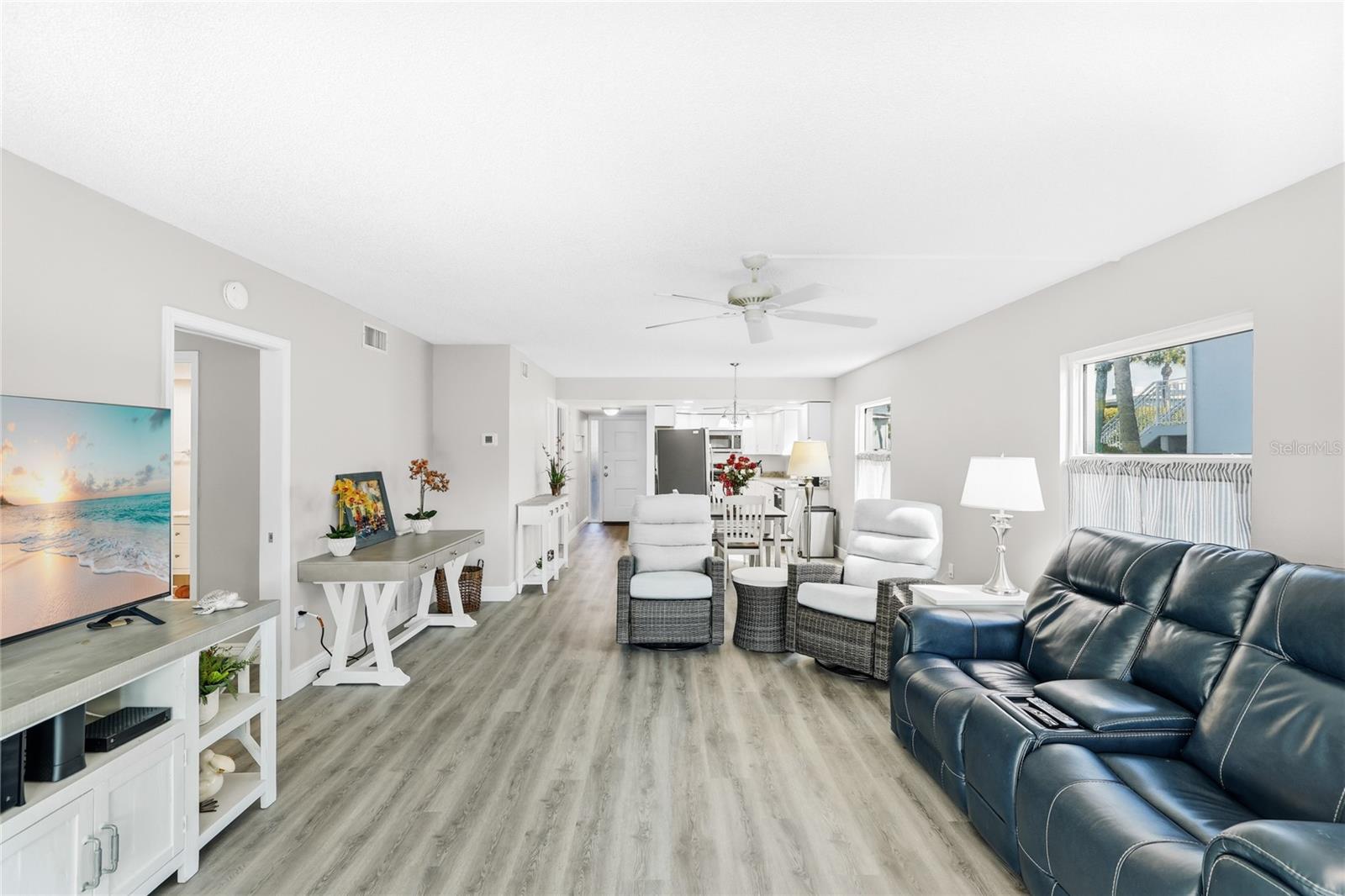 Image 11 of 28 For 600 Manatee Avenue 116