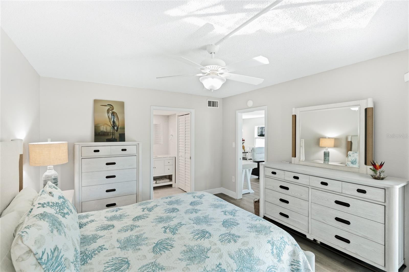 Image 17 of 28 For 600 Manatee Avenue 116