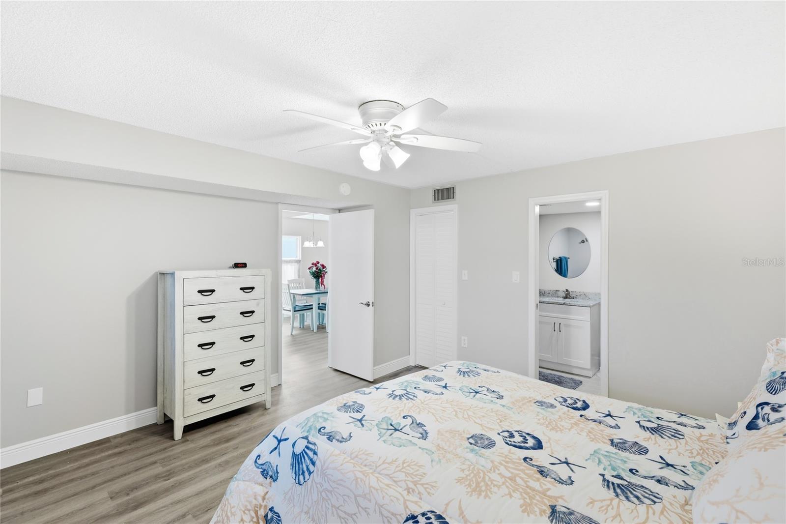 Image 20 of 28 For 600 Manatee Avenue 116