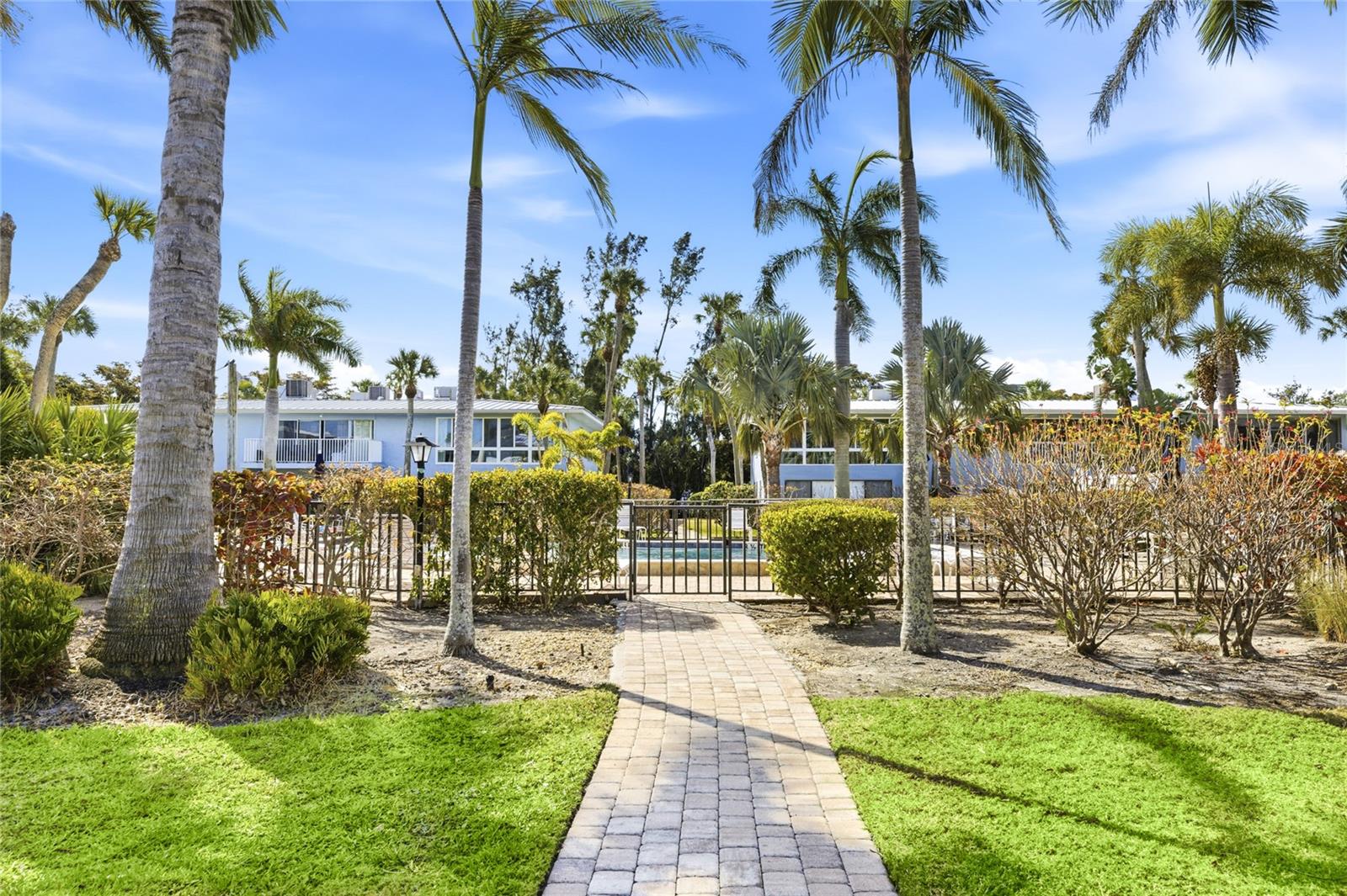 Image 26 of 28 For 600 Manatee Avenue 116