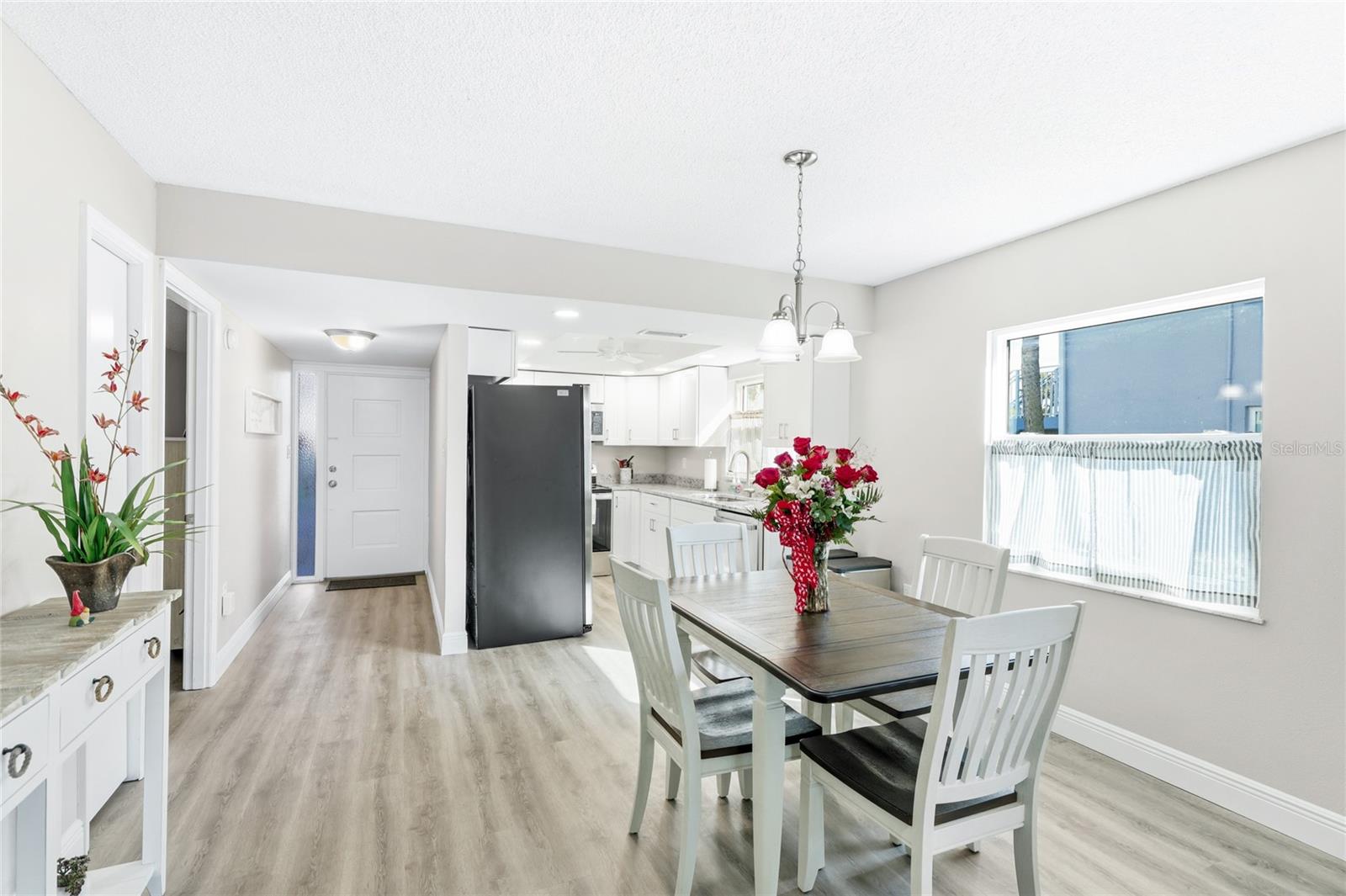 Image 6 of 28 For 600 Manatee Avenue 116