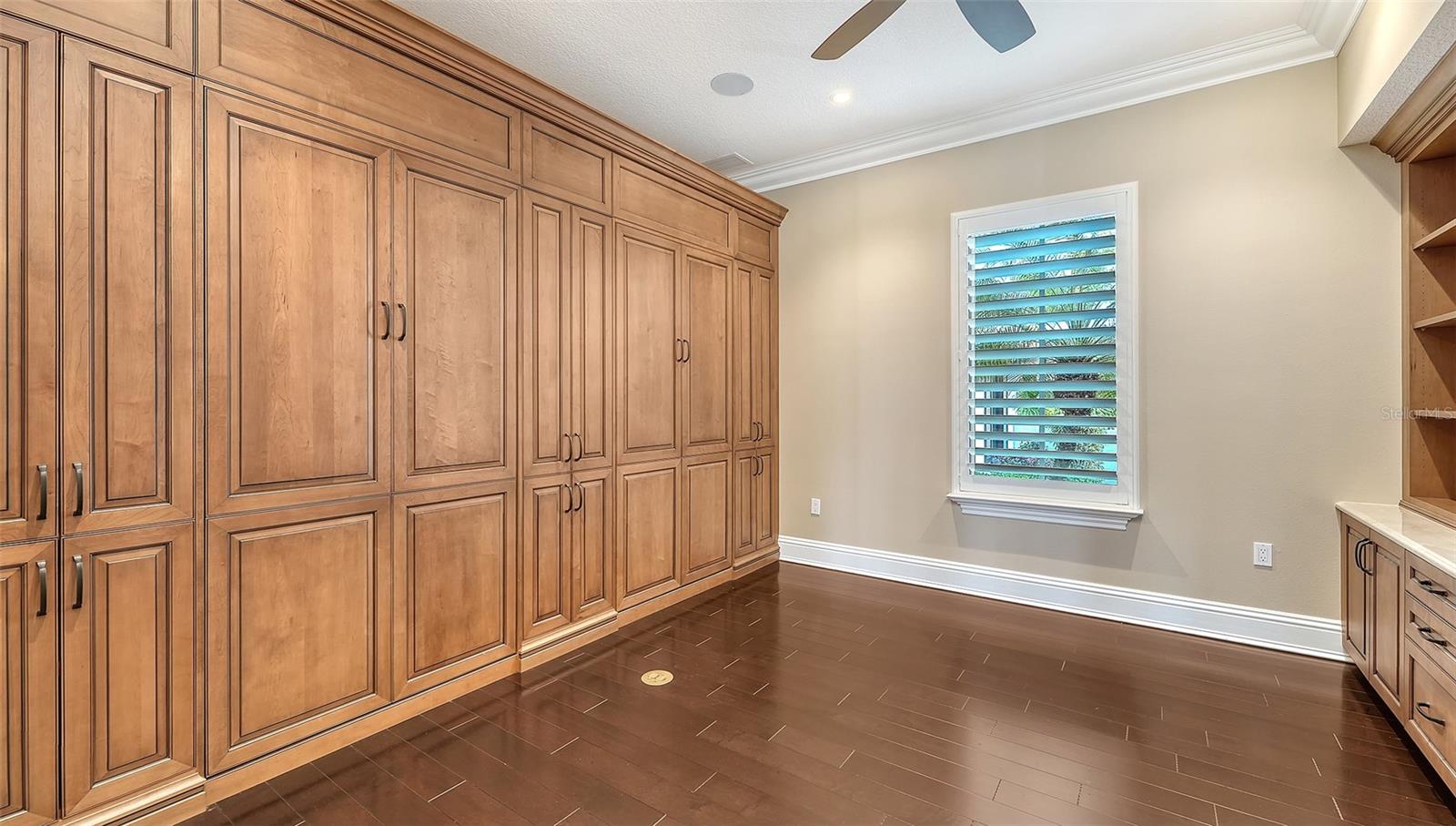 Image 39 of 100 For 230 Osprey Point Drive