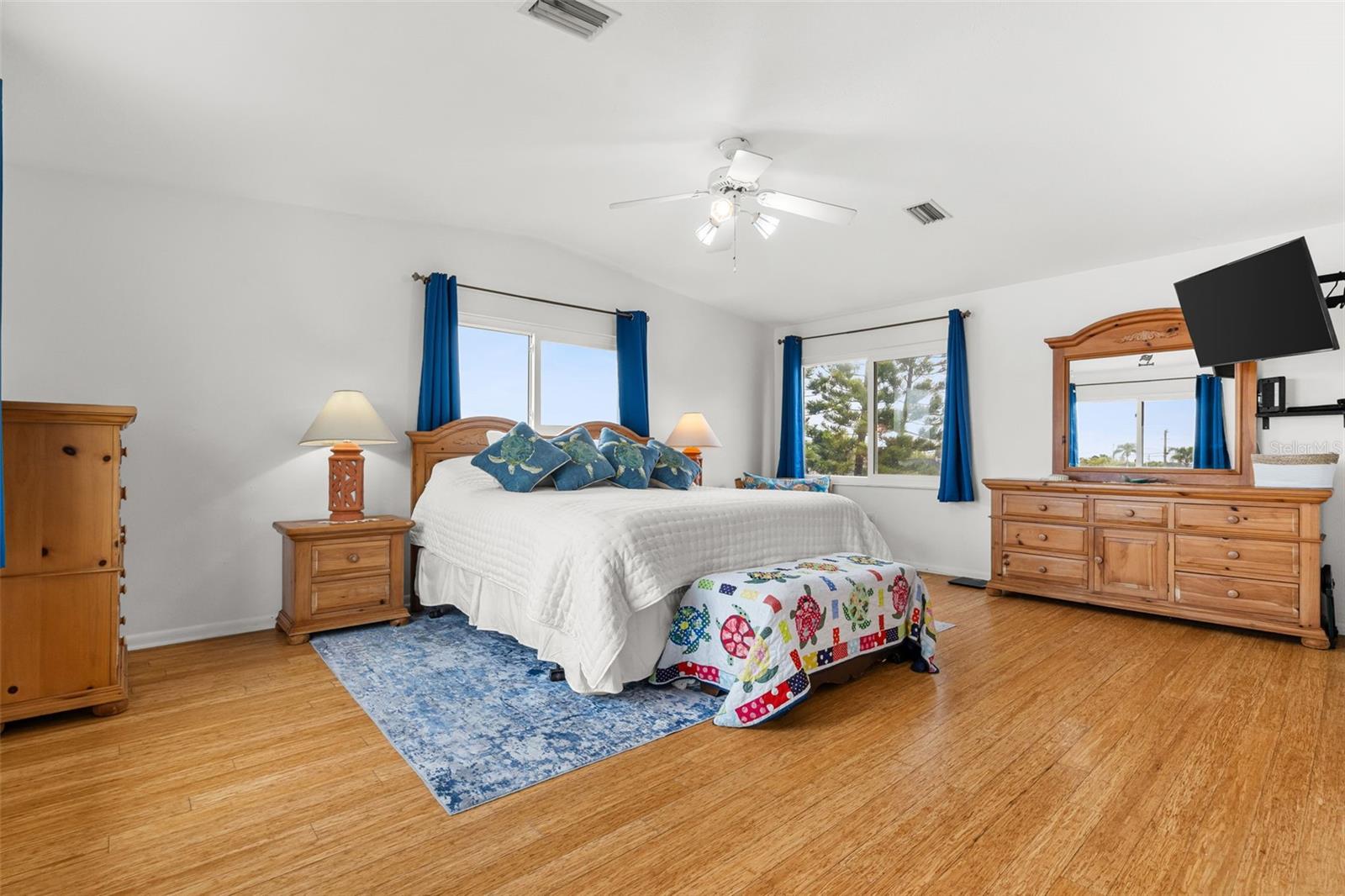 Image 20 of 47 For 4819 Palmetto Point Drive