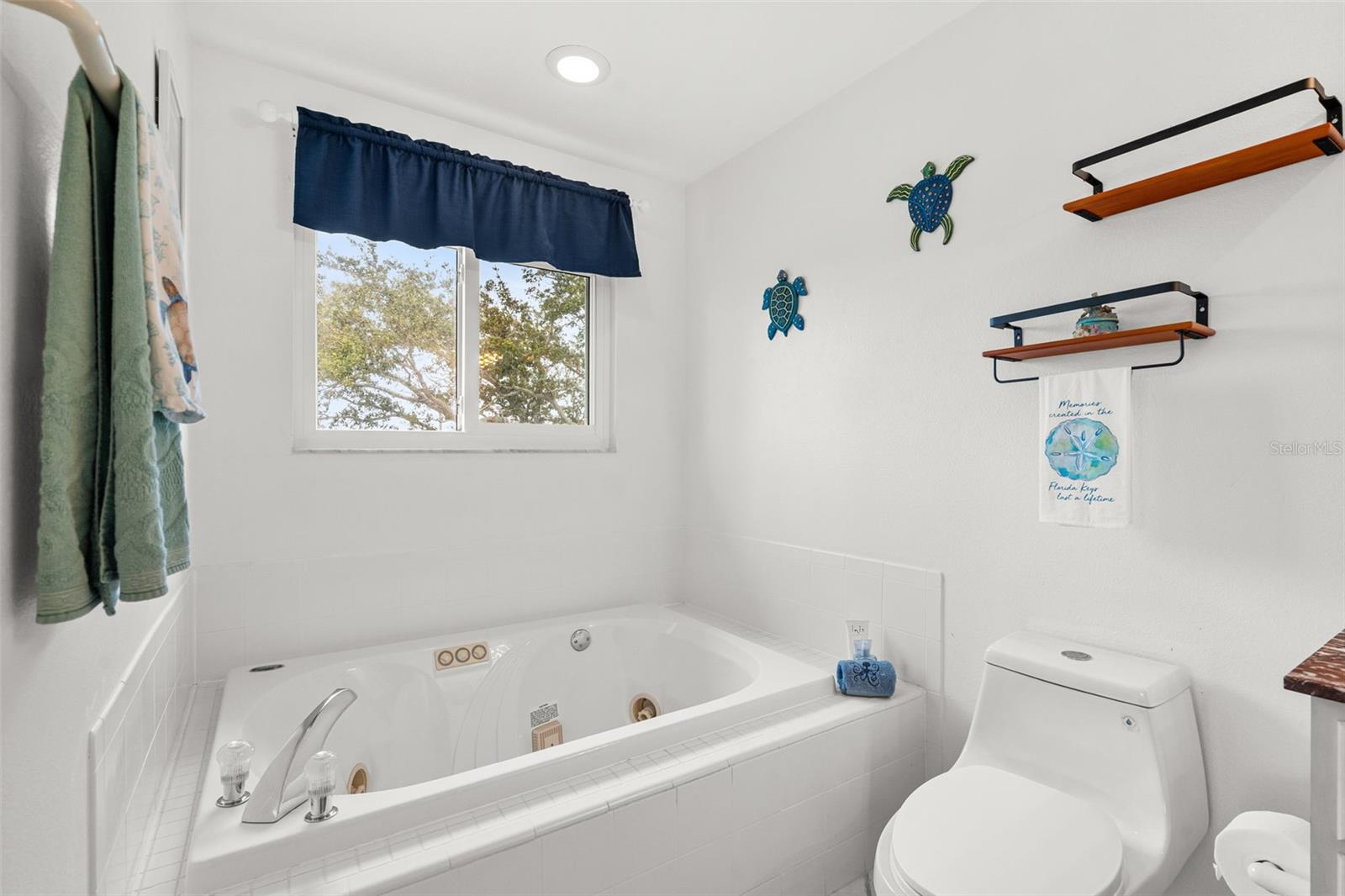 Image 24 of 47 For 4819 Palmetto Point Drive