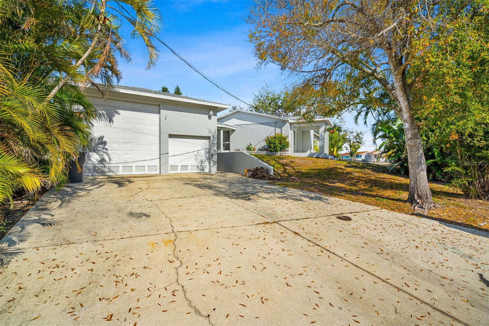 Image 3 of 47 For 4819 Palmetto Point Drive