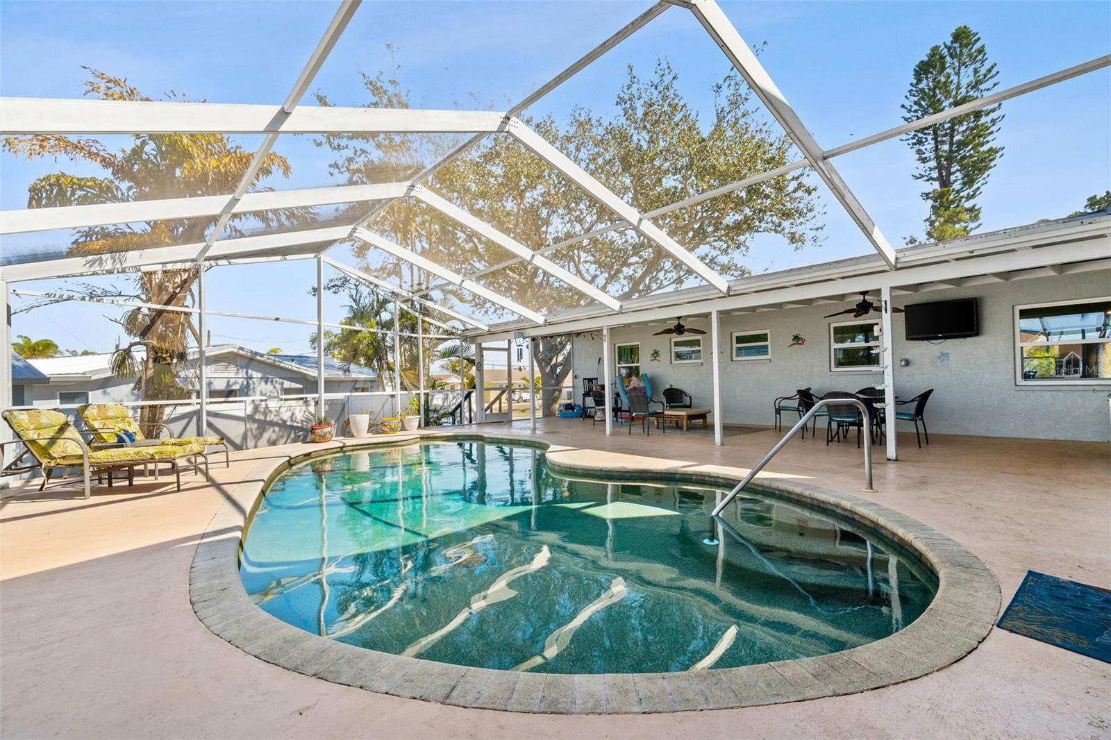 Image 34 of 47 For 4819 Palmetto Point Drive