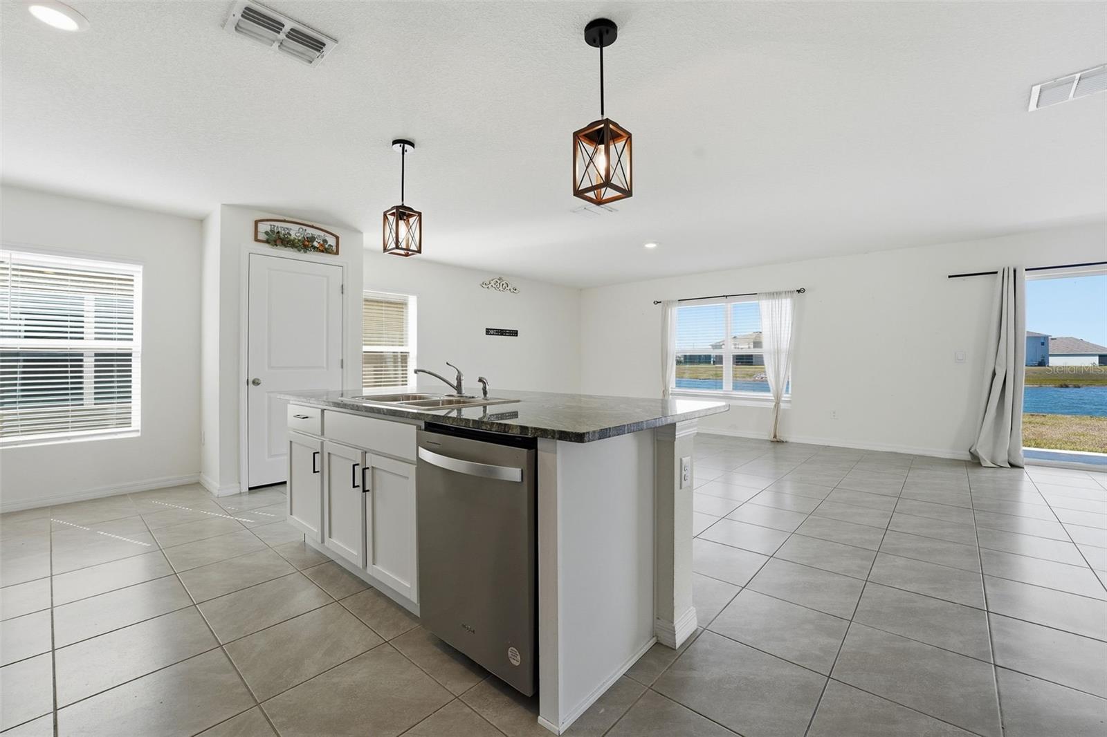 Image 10 of 51 For 10215 Charlotte Drive