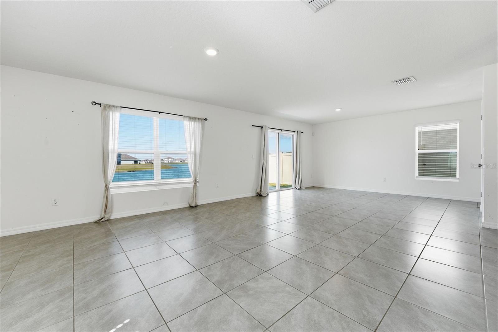 Image 11 of 51 For 10215 Charlotte Drive